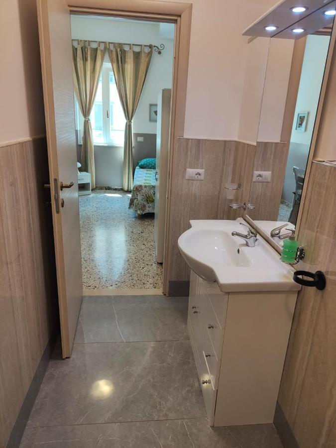 I Mori In Campidoglio Affitta Camere Сант'Агата-ді-Мілітелло Екстер'єр фото