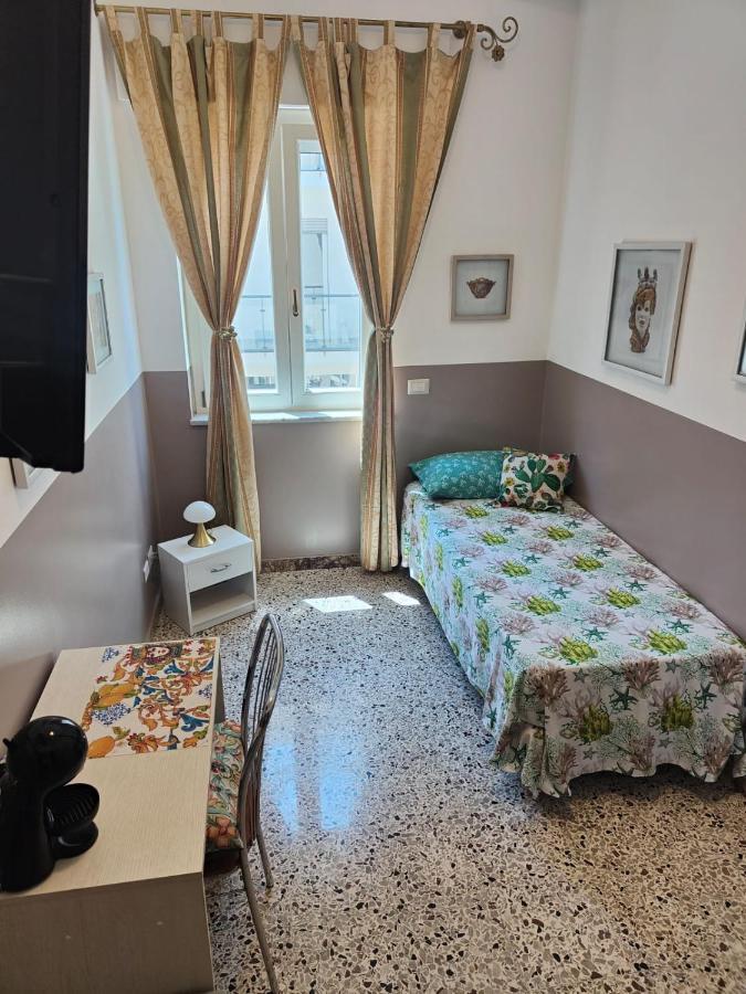 I Mori In Campidoglio Affitta Camere Сант'Агата-ді-Мілітелло Екстер'єр фото